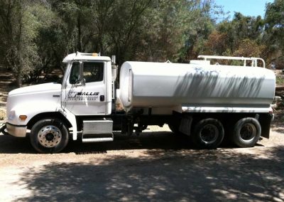 wallis excavating for water truck needs in fresno, madera, and mariposa california